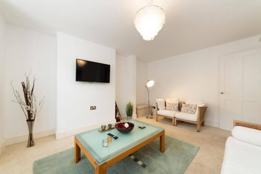 Aderta Stylish House Villa Пул Екстериор снимка